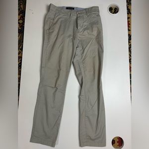 Tommy Hilfiger Men’s Slim Fit Light Gray Chinos